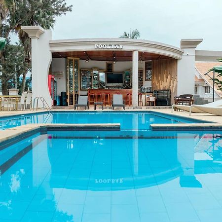 Grik Hotel - Entebbe Eksteriør billede