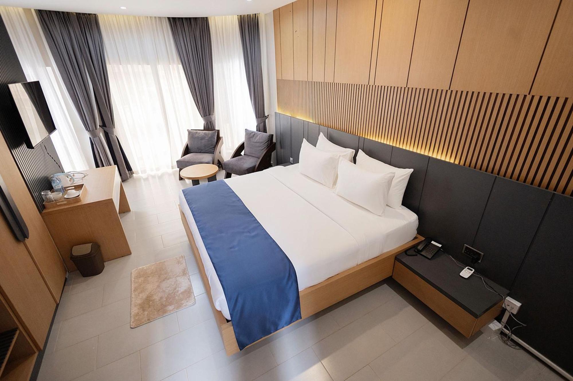 Grik Hotel - Entebbe Eksteriør billede