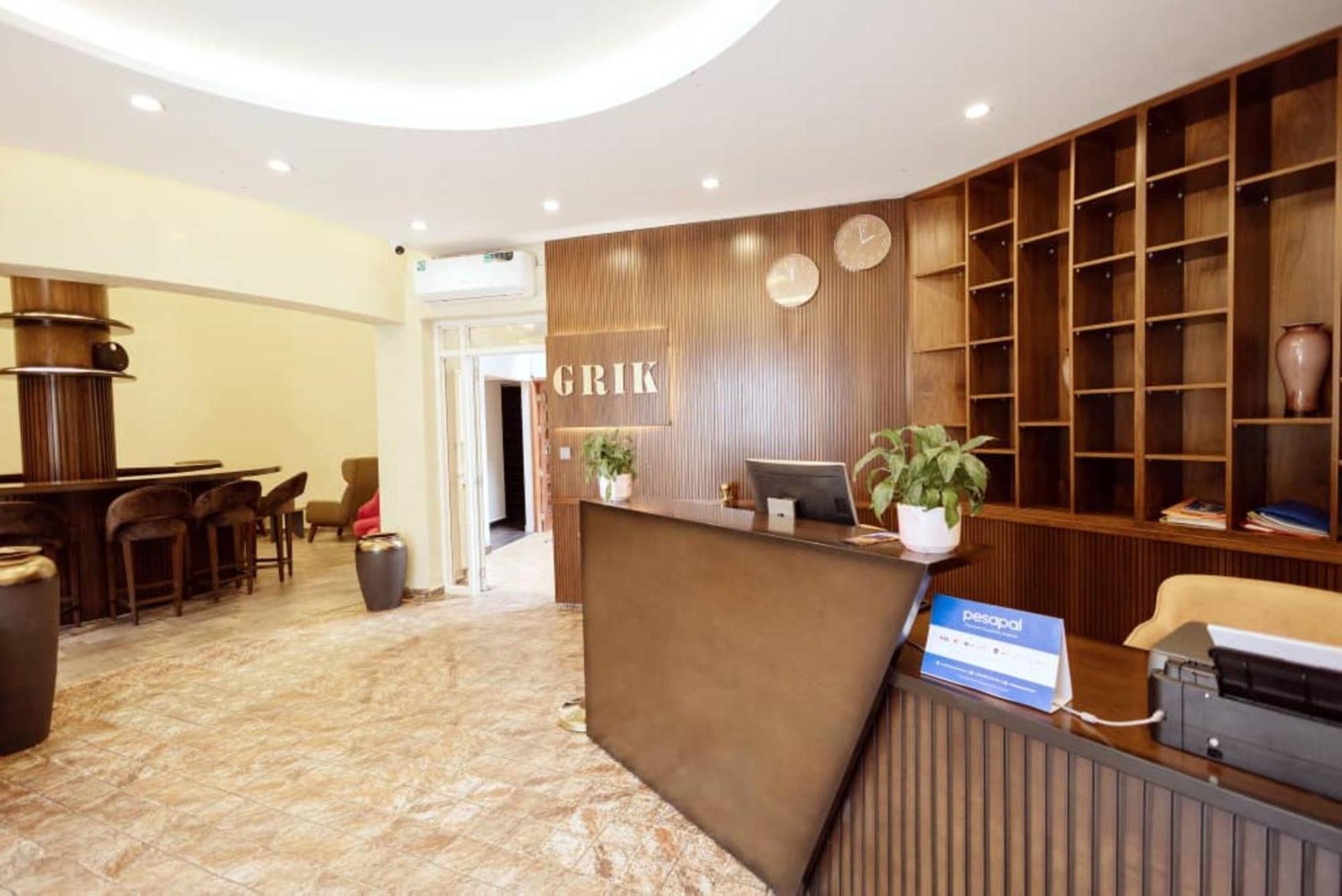 Grik Hotel - Entebbe Eksteriør billede