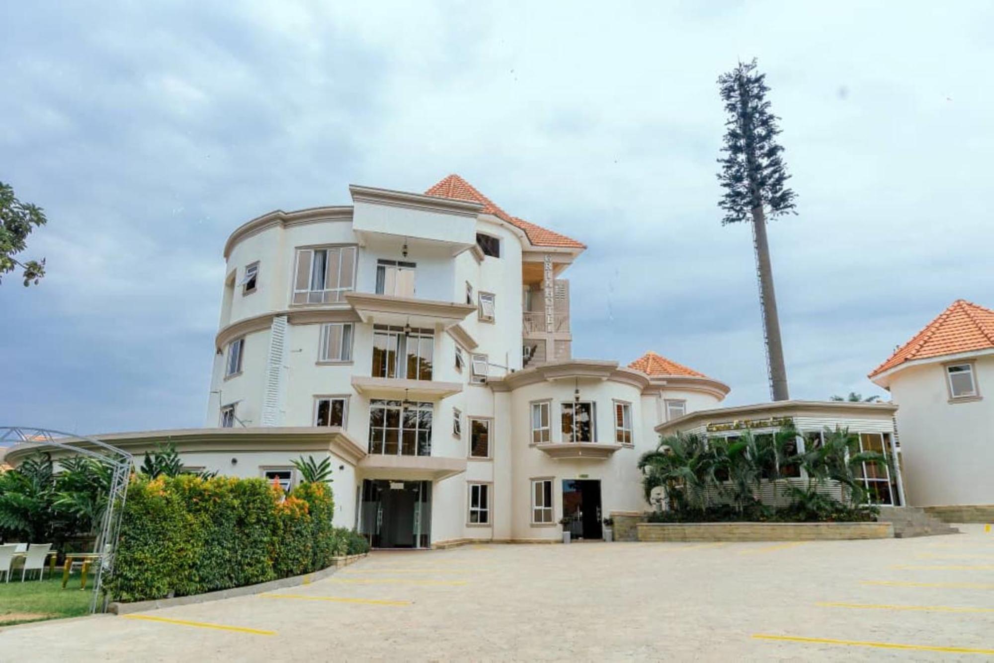 Grik Hotel - Entebbe Eksteriør billede