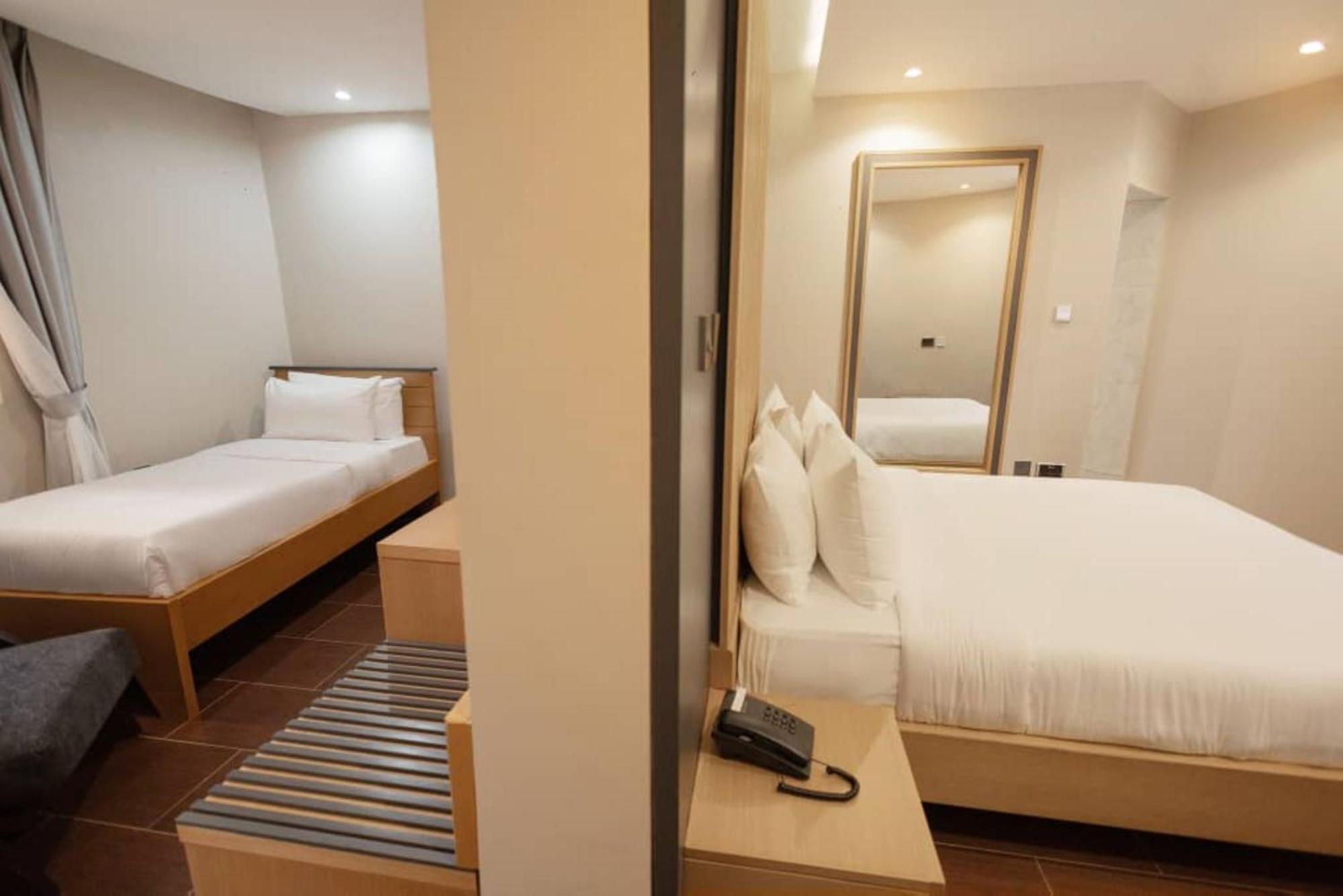 Grik Hotel - Entebbe Eksteriør billede